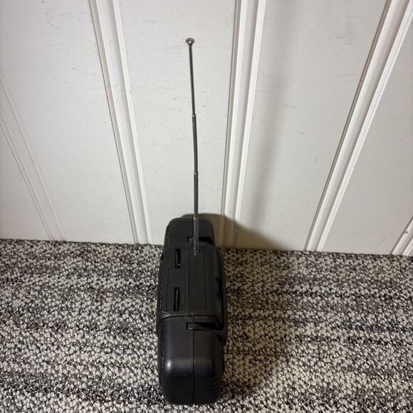 Set of 2 VTG LIFELONG Mini Baby Boom Box AM/FM Portable Radio Tested & Works - Picture 12 of 16